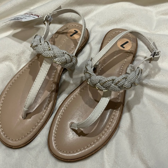 Draper James, braided pearl accent, size 7 sandal - Picture 1 of 6